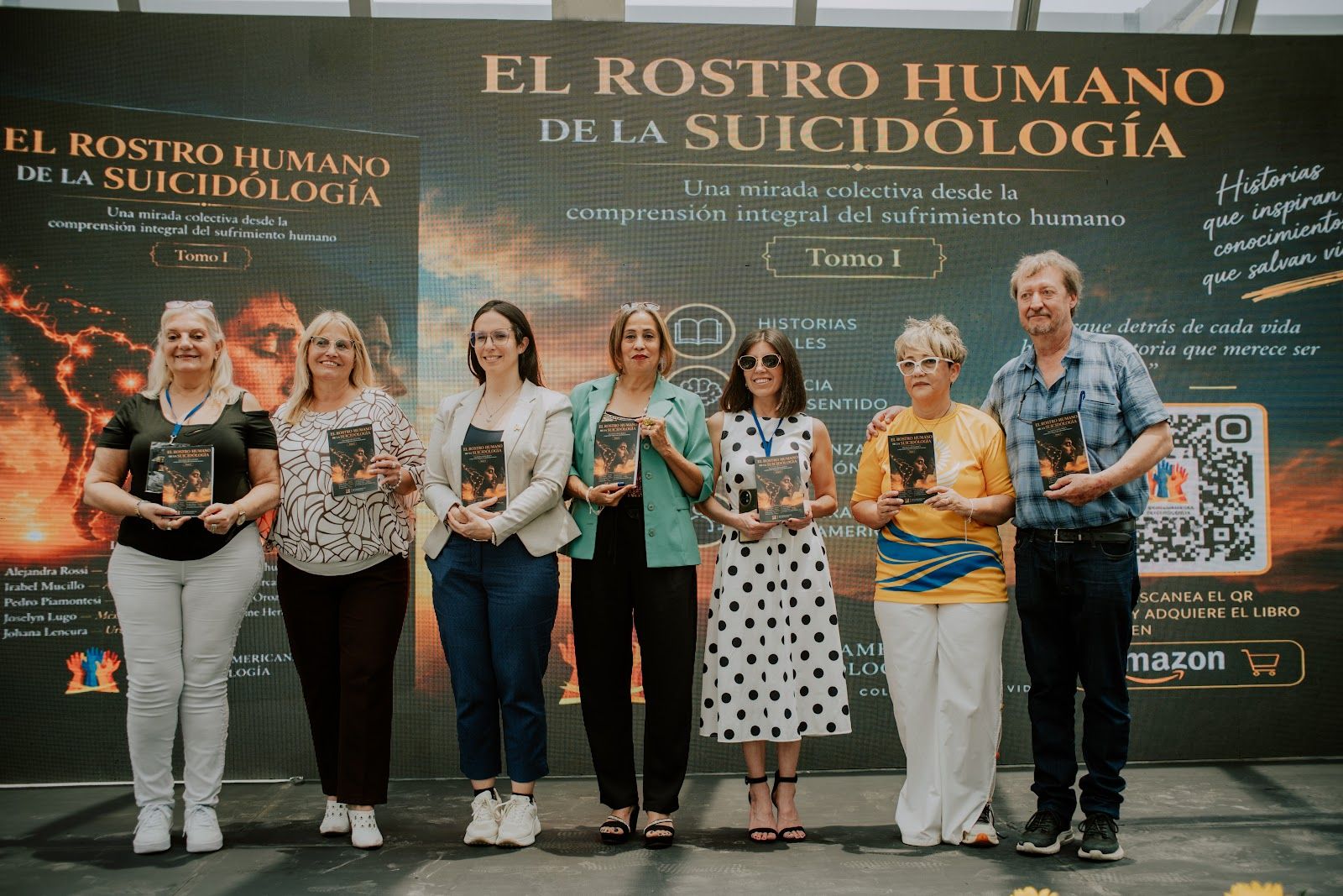 Presentación del libro El rostro humano de la suicidología durante la segunda jornada del Congreso.